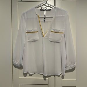 Women’s sheer Kensie Top